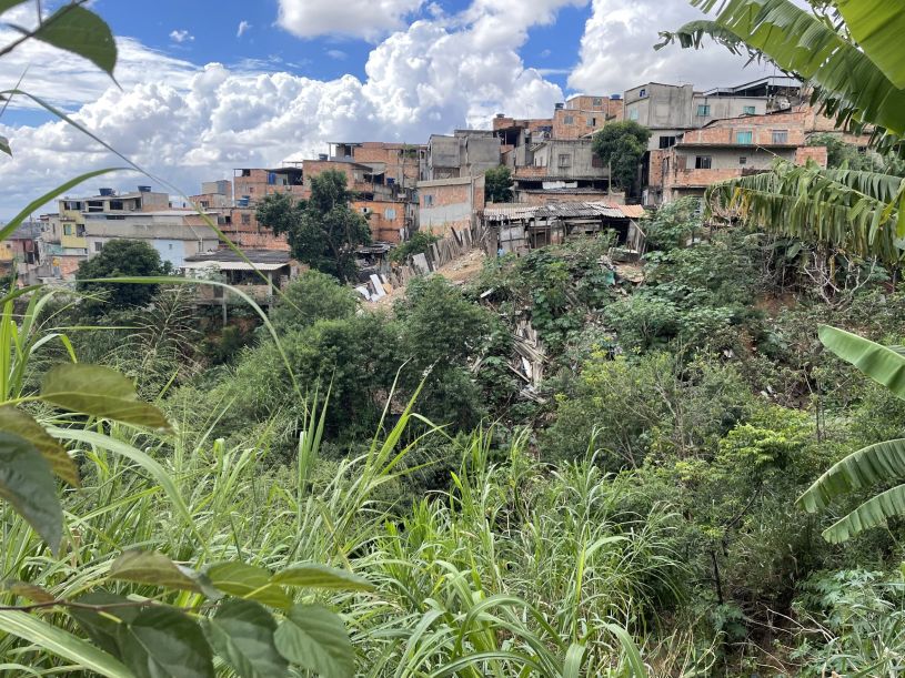 Foto: Ocupação desordenada do solo. Morro do Buracao, no município de Contagem. Foto divulgação/TCEMG